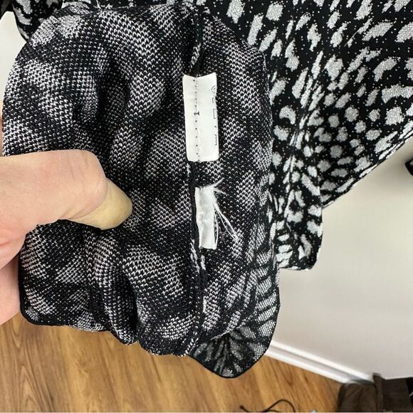 Michael Kors Metallic Cheetah Print Bell Sleeve Bodycon Dress Sz Small - Picture 11 of 12